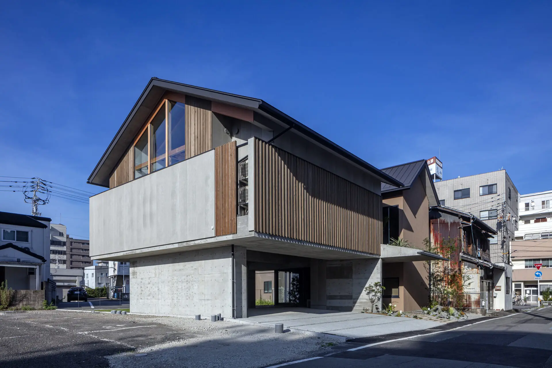 南内町の家 - HIKARItoMIZUnoMACHI STUDIO | 光と水の街スタジオ